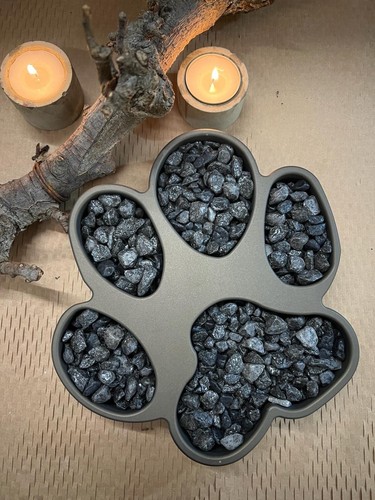 Grabschmuck pfote mit - ,